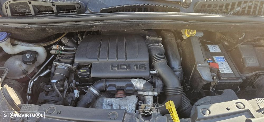 Citroën C3 Picasso 1.6 HDi Exclusive Airdream - 7