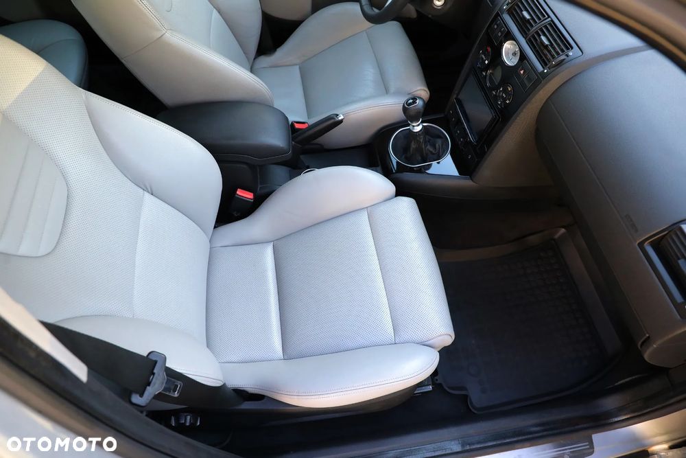 Ford Mondeo V6 ST 220 - 21
