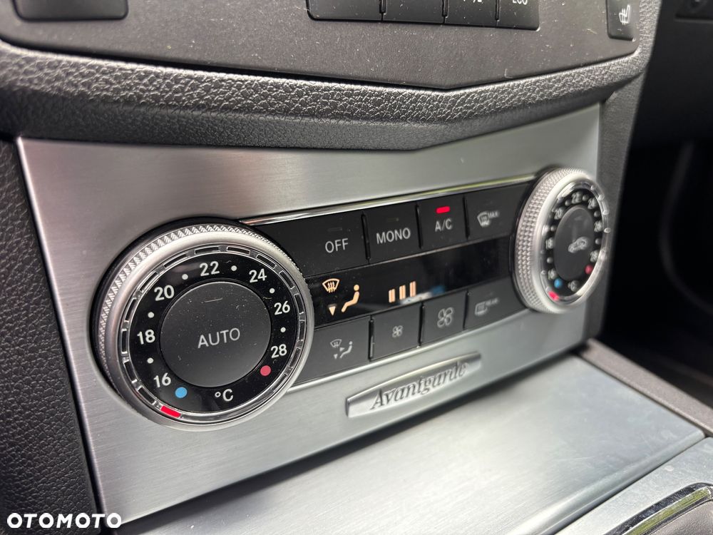 Mercedes-Benz Klasa C 200 Kompressor Avantgarde - 14