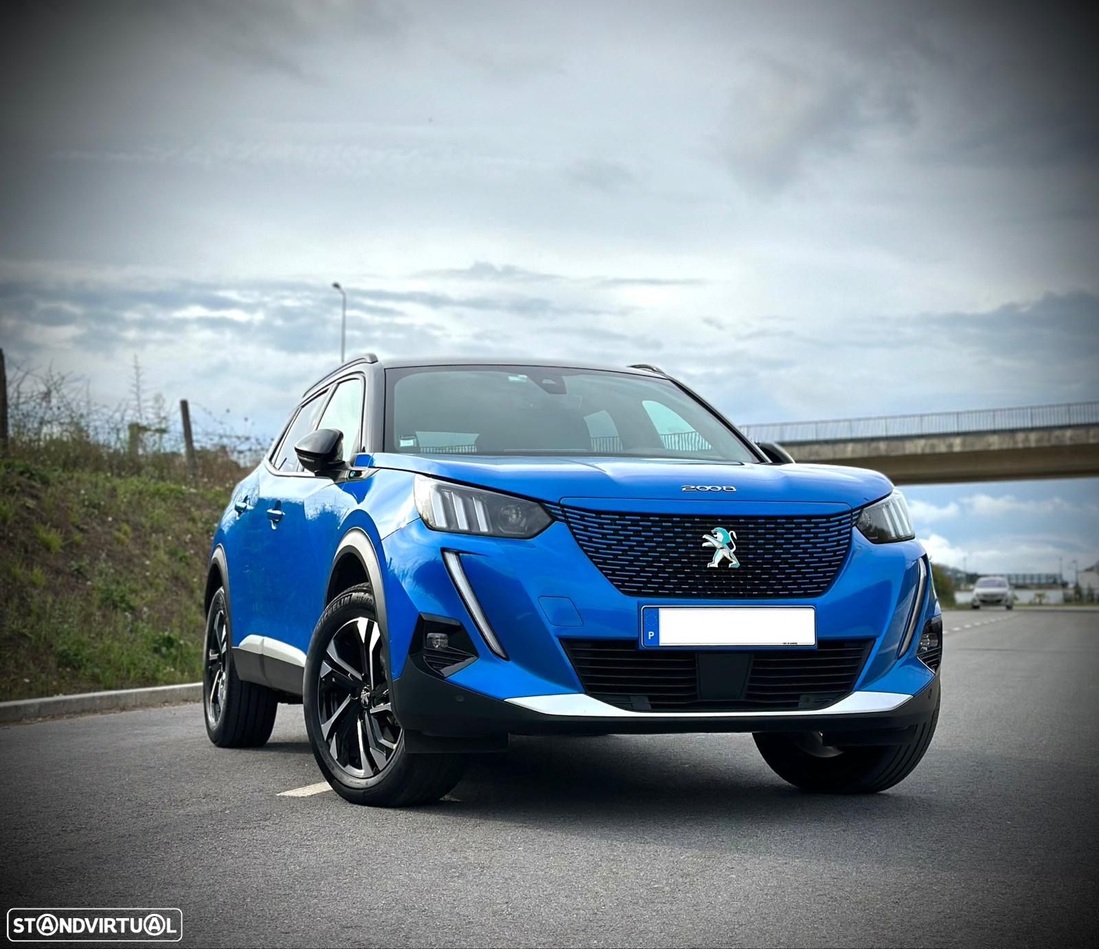 Peugeot e-2008 50 kWh GT Line - 1