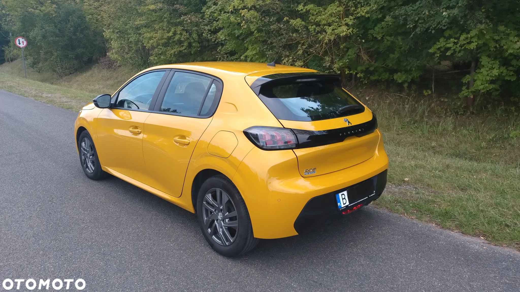 Peugeot 208 1.2 PureTech Allure S&S - 4