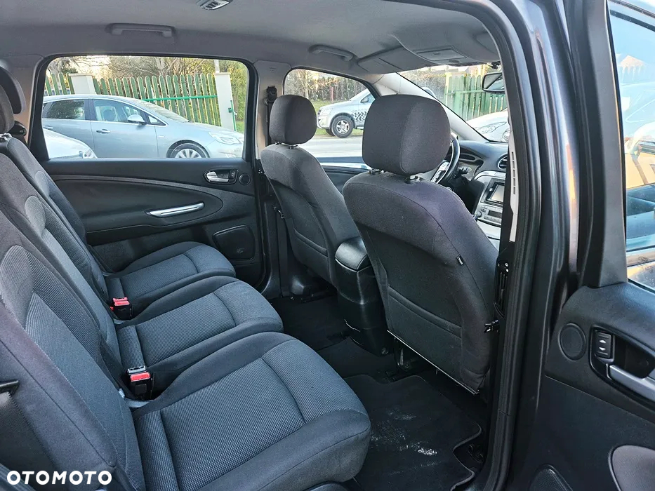 Ford S-Max 2.0 FF Titanium - 35