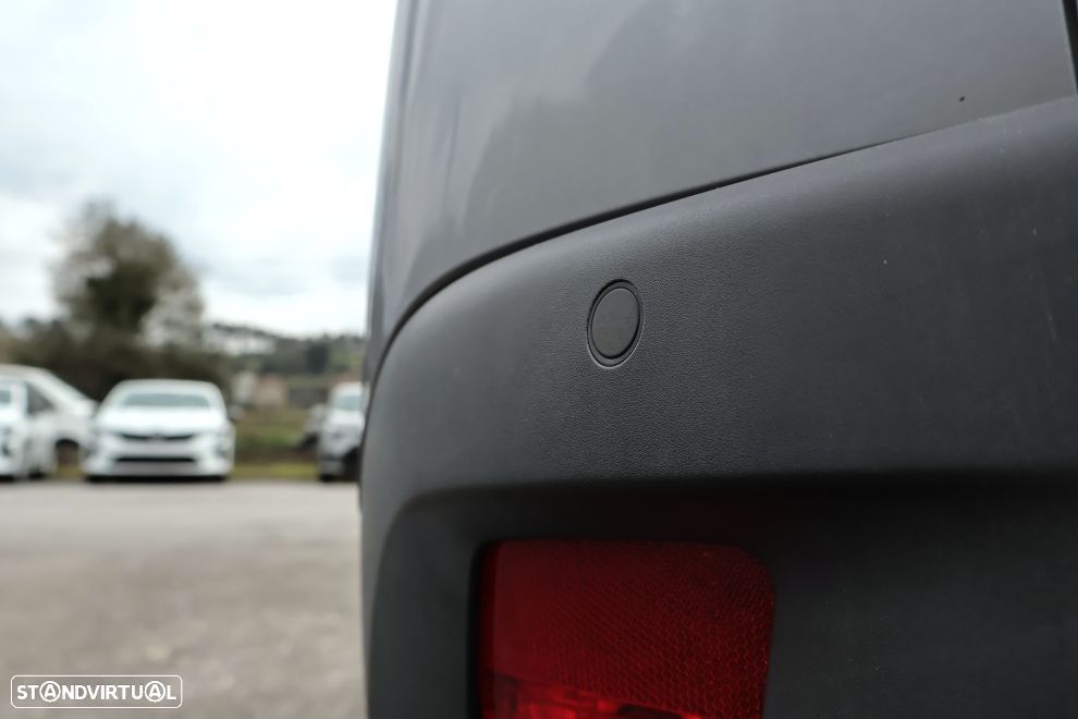 Peugeot e-2008 50 kWh Active Pack - 6