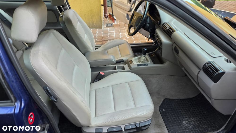 BMW Seria 3 318ti - 6