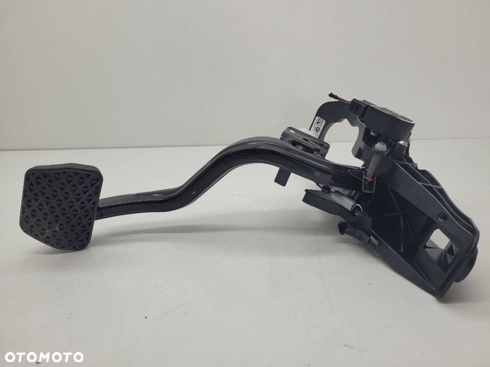 PEDAŁ HAMULCA BMW 5 G30 G31 686648509 EUROPA - 1