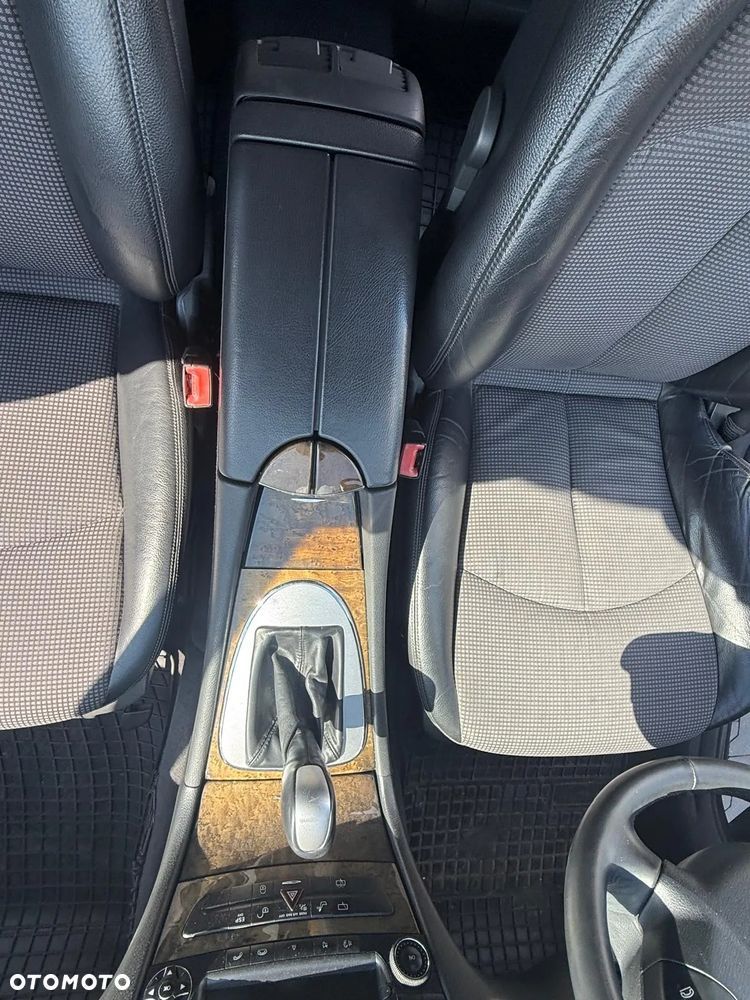 Mercedes-Benz Klasa E 220 CDI T Avantgarde - 15