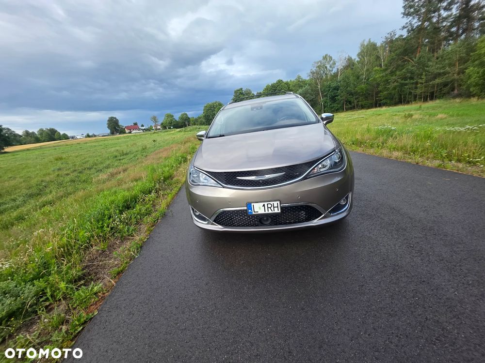 Chrysler Pacifica - 7