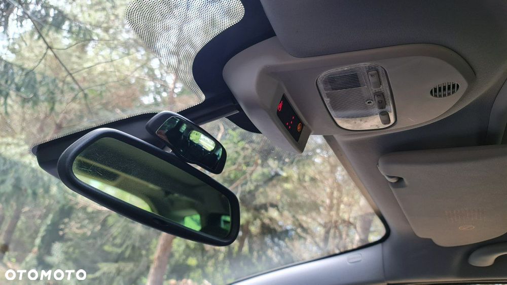 Peugeot 5008 HDI 160 Automatik Allure - 21