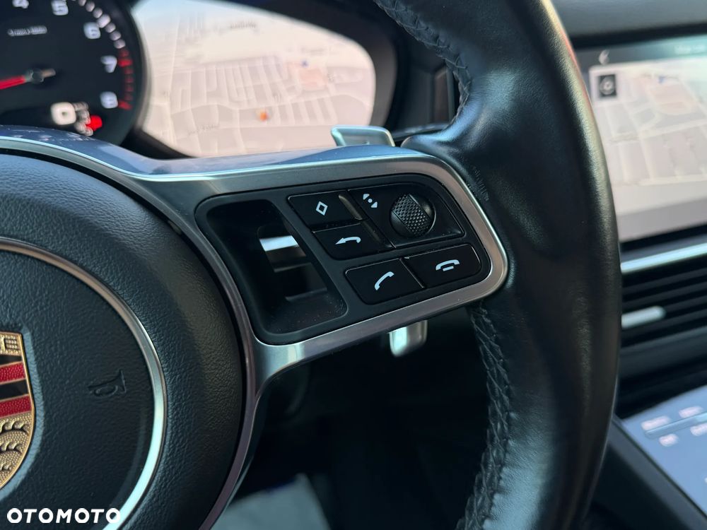 Porsche Cayenne Standard - 24