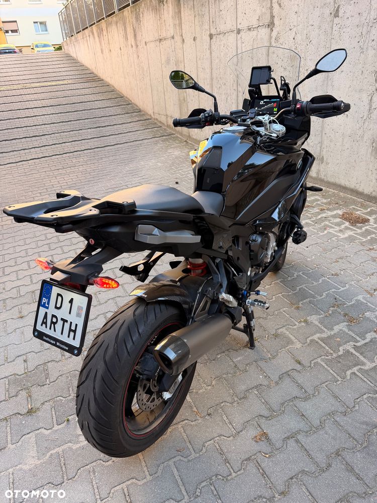 BMW XR - 8