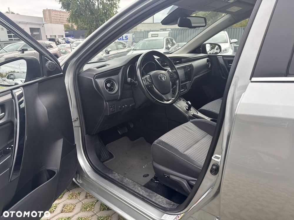 Toyota Auris - 14