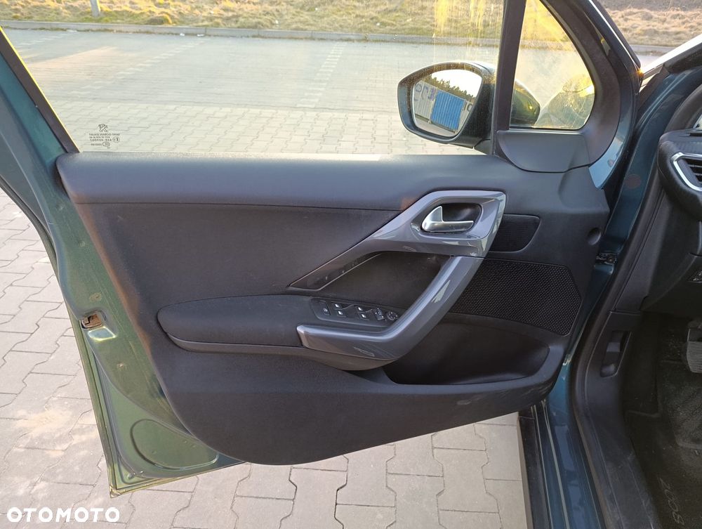 Peugeot 2008 PureTech 82 Active - 11