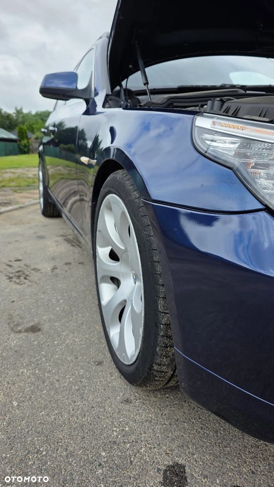 BMW Seria 5 520d Edition Sport - 10