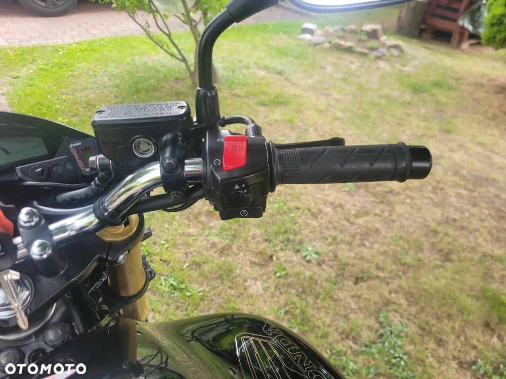 Honda Hornet - 32