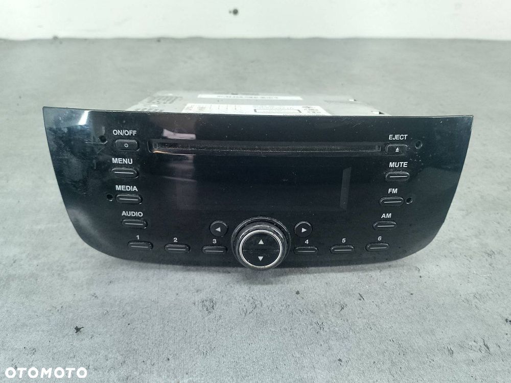 RADIO CD FIAT PUNTO 2012 7355539210 1.4 16V - 1
