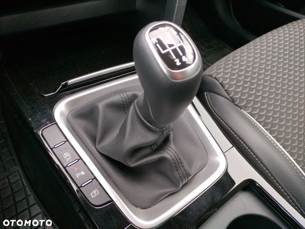 Kia Ceed 1.5 T-GDI Tribute - 29