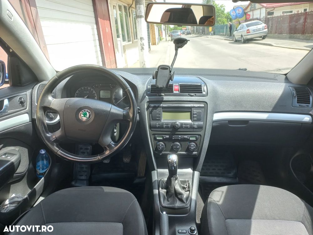 Skoda Octavia - 2