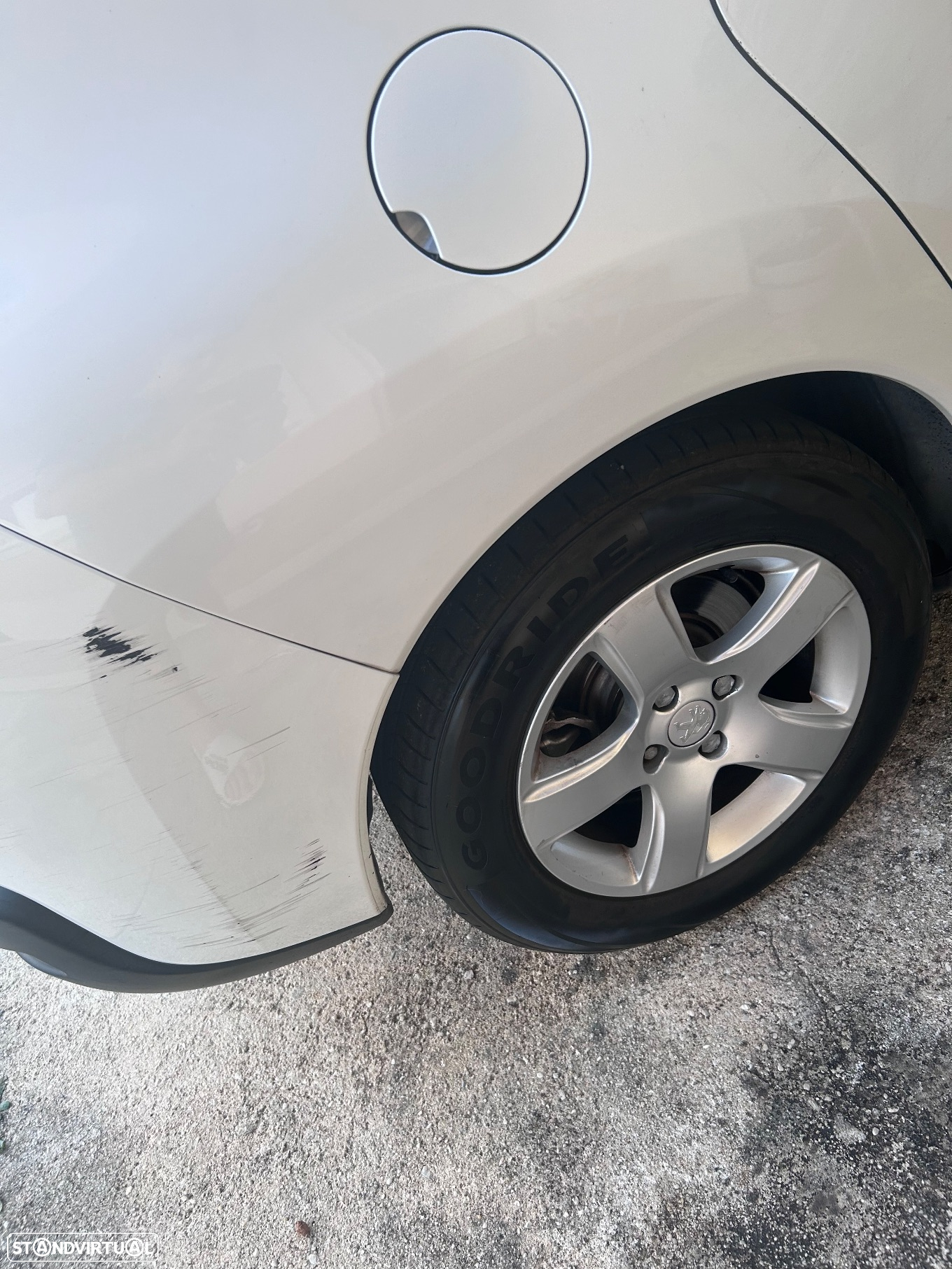 Peugeot 3008 2.0 HDi Hybrid4 - 6