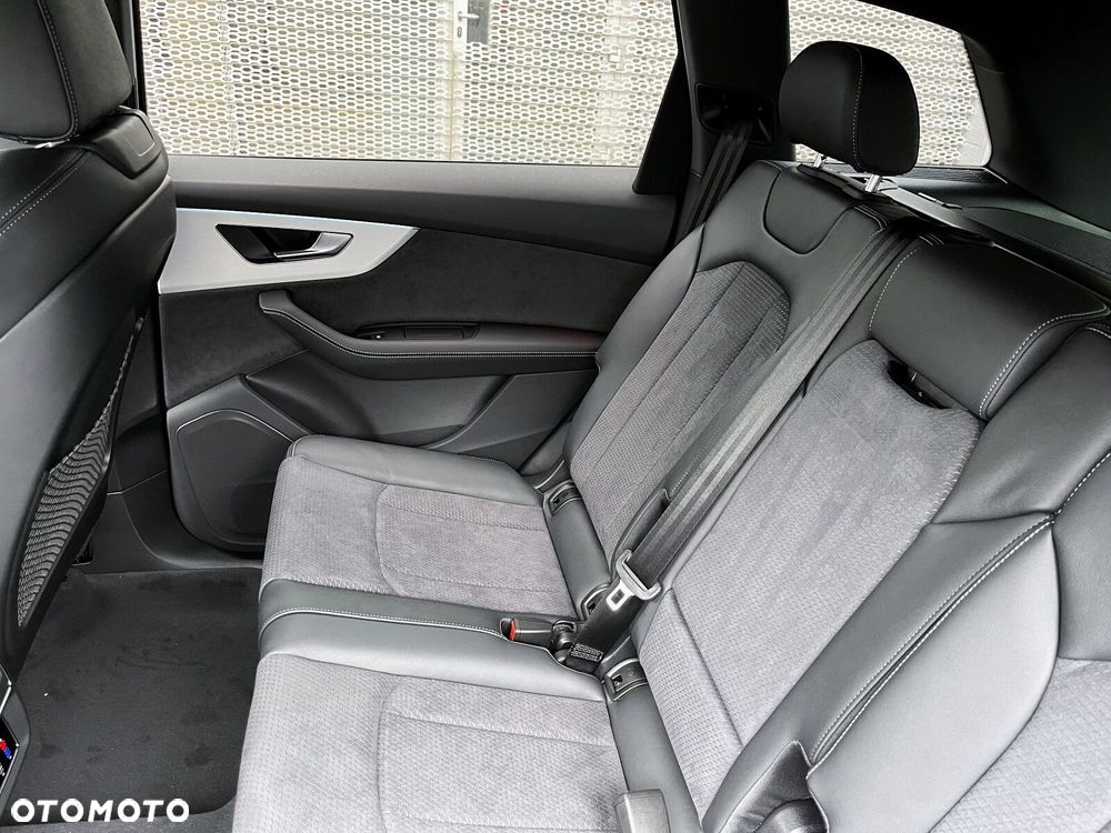 Audi Q7 - 25