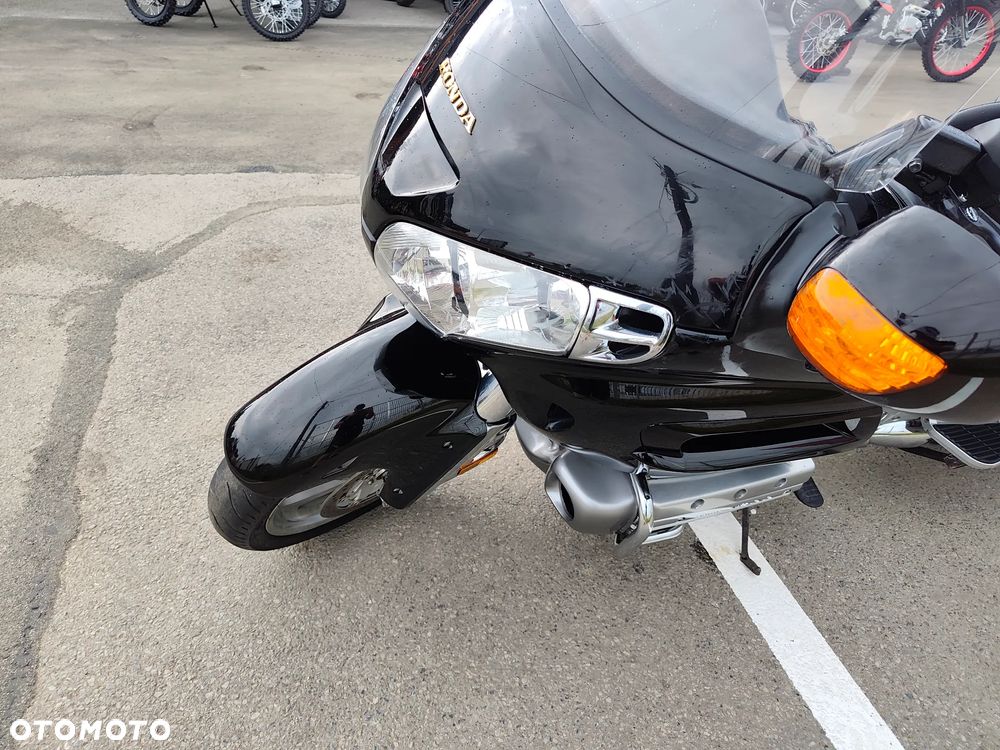 Honda GL - 9