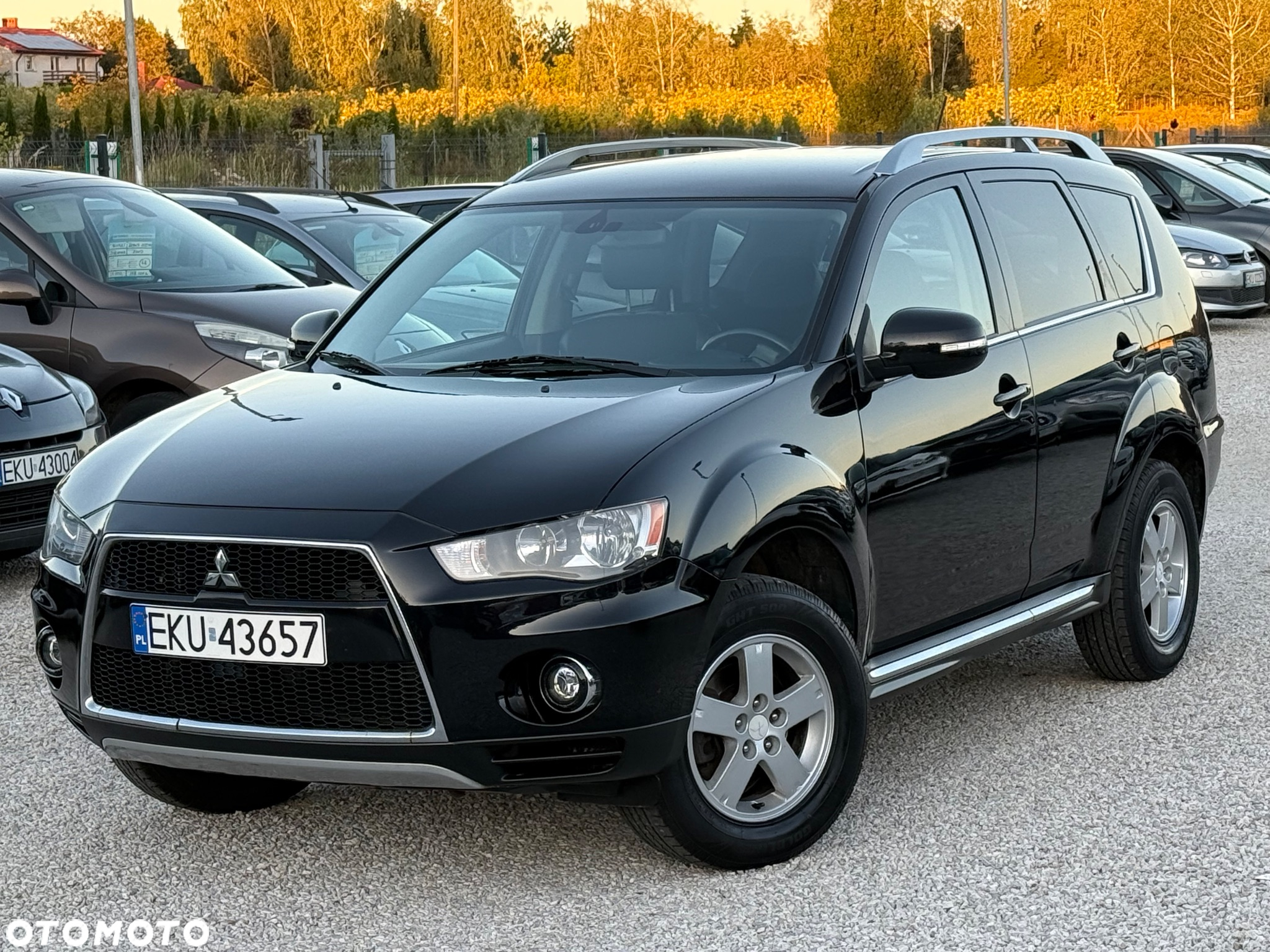 Mitsubishi Outlander 2.0 2WD CVT Invite - 4