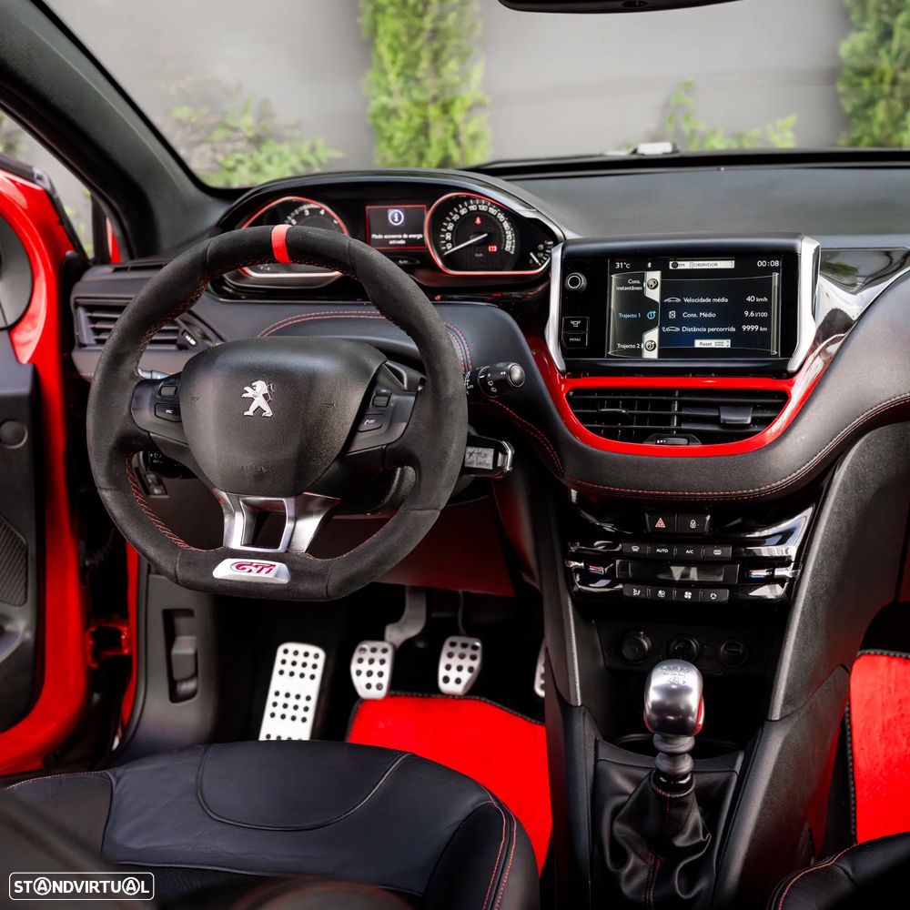 Peugeot 208 GTI 200 THP - 9