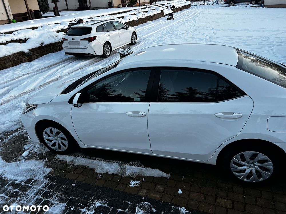 Toyota Corolla 1.4 D-4D Premium EU6 - 16