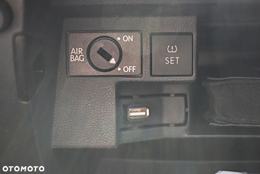 Volkswagen Jetta - 33