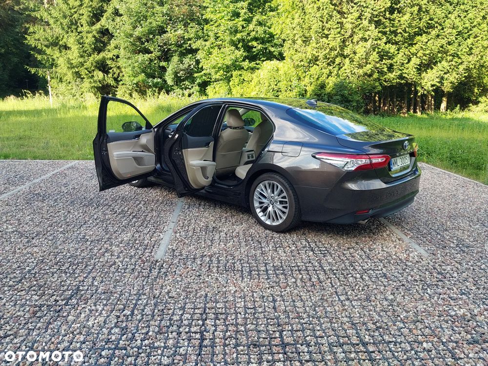 Toyota Camry - 7