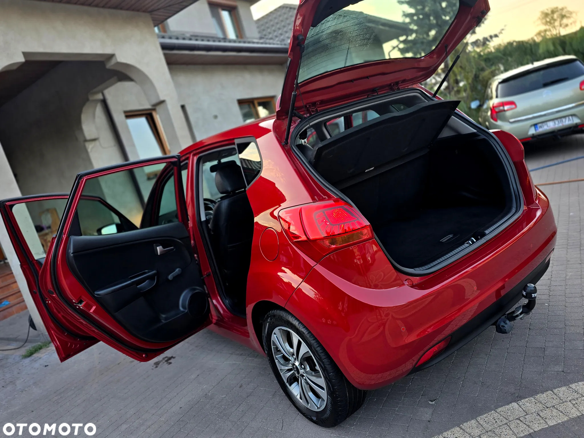 Kia Venga - 10