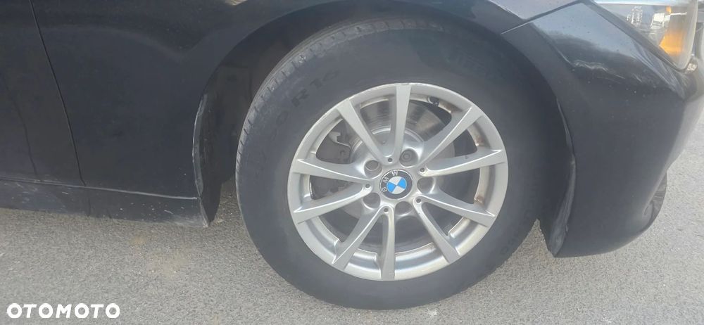 BMW Seria 3 318d Blue Performance - 9