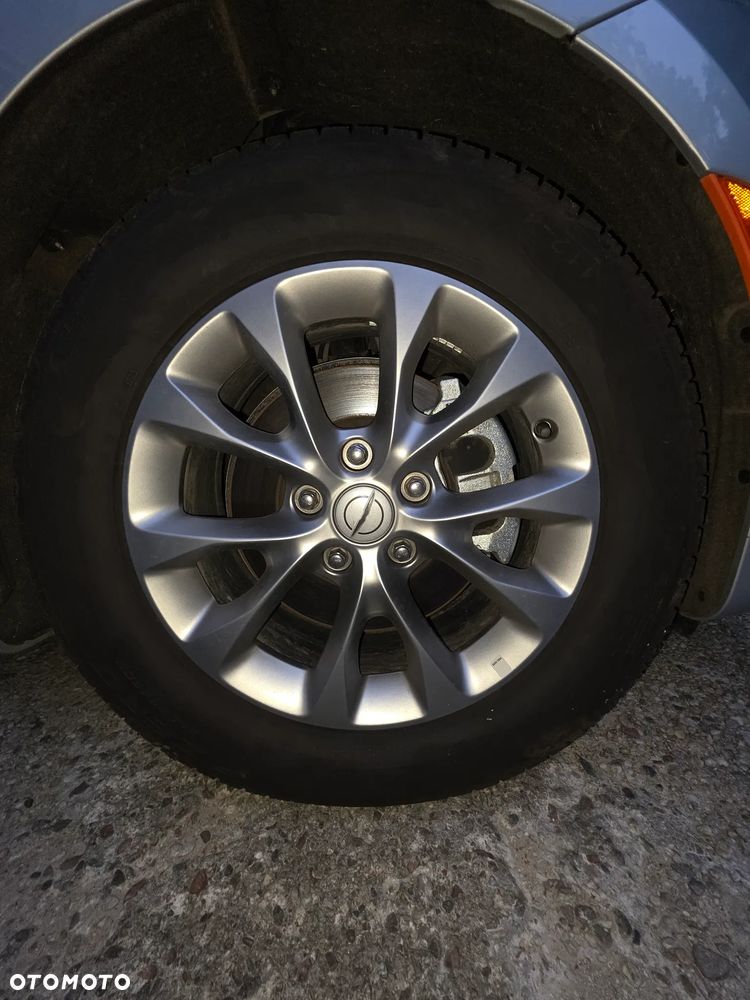 Chrysler Pacifica - 13