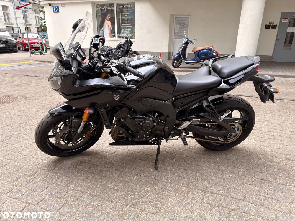 Yamaha FZ8 - 3