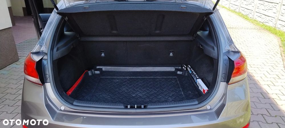 Hyundai i30 1.5 DPI Comfort - 22