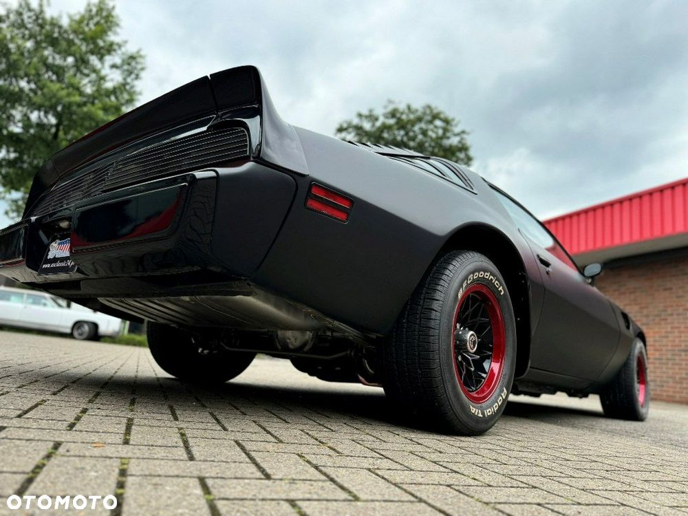 Pontiac Trans Am - 25