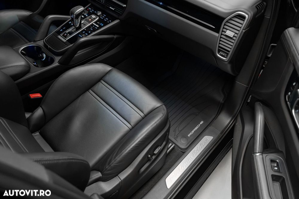 Porsche Cayenne - 37