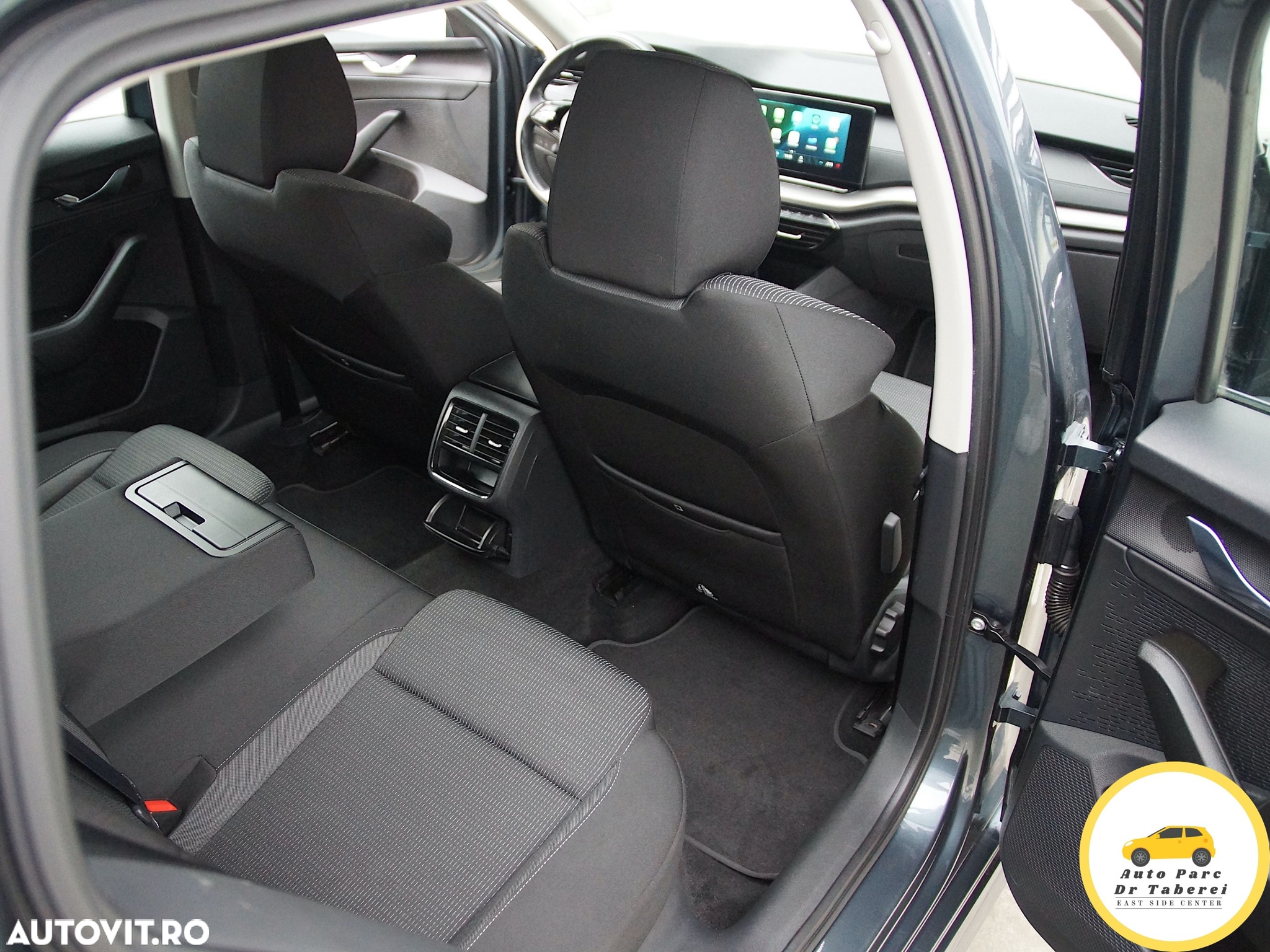 Skoda Octavia Combi Diesel 2.0 TDI DSG Style - 25