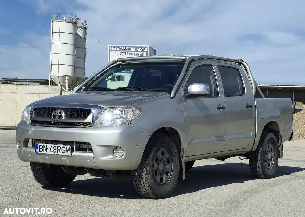 Toyota Hilux 4x4 Double Cab - 3
