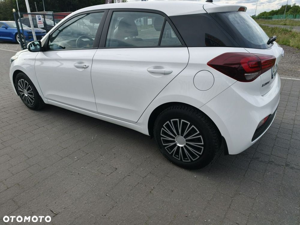 Hyundai i20 - 18