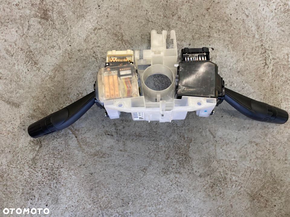 SUBARU FORESTER III 08-13 MANETKA PRZEŁĄCZNIK 83111FG150 - 2