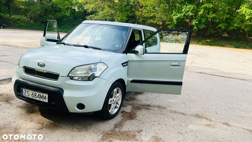 Kia Soul 1.6 L - 22