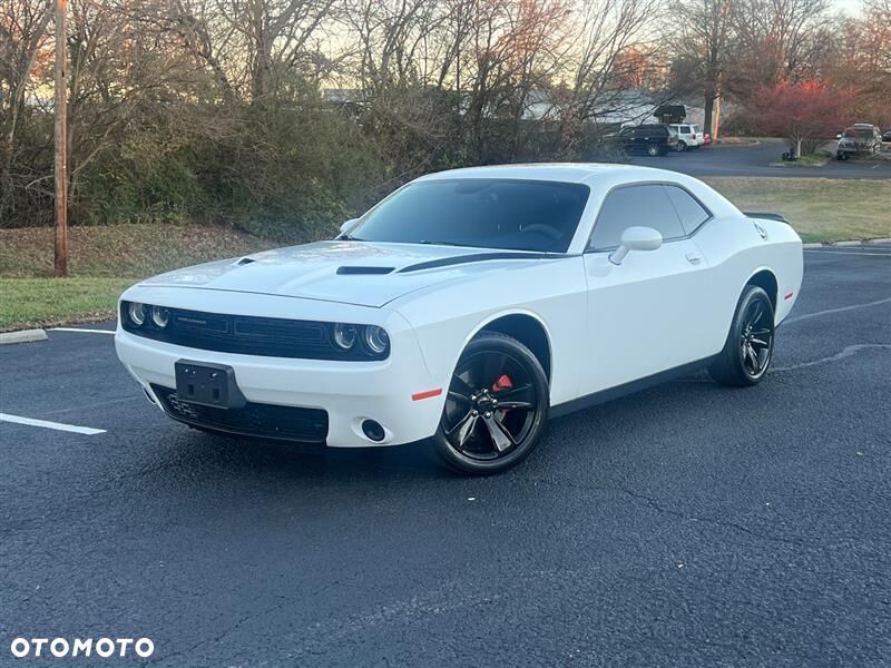 Dodge Challenger - 1