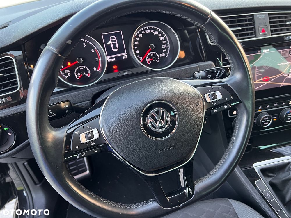 Volkswagen Golf 1.4 TSI BMT Comfortline - 12