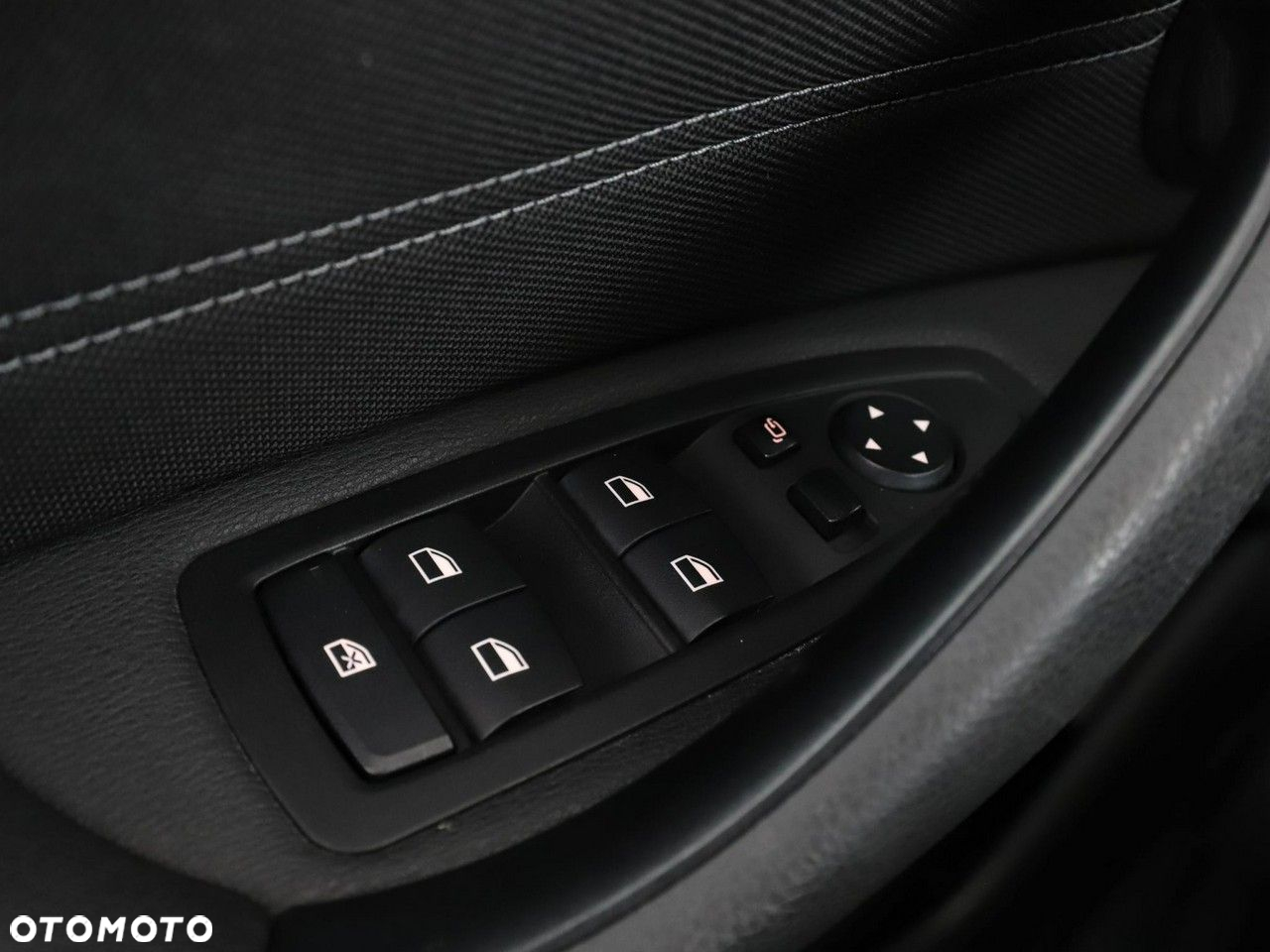 BMW X1 sDrive18d Advantage - 29