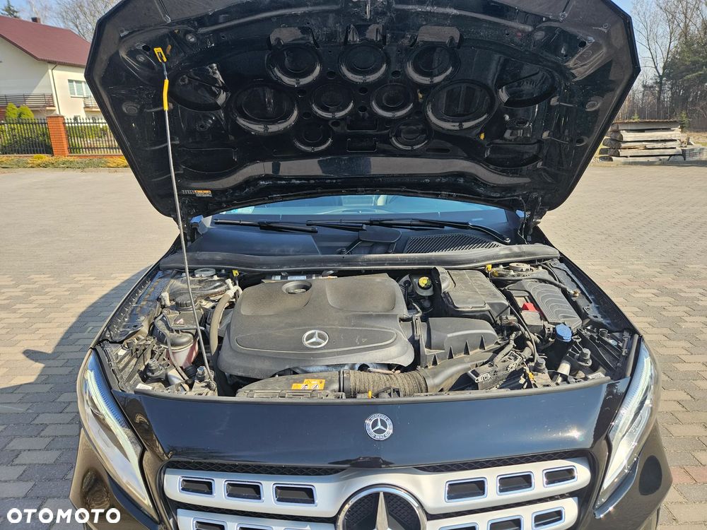 Mercedes-Benz GLA 200 7G-DCT AMG Line - 15