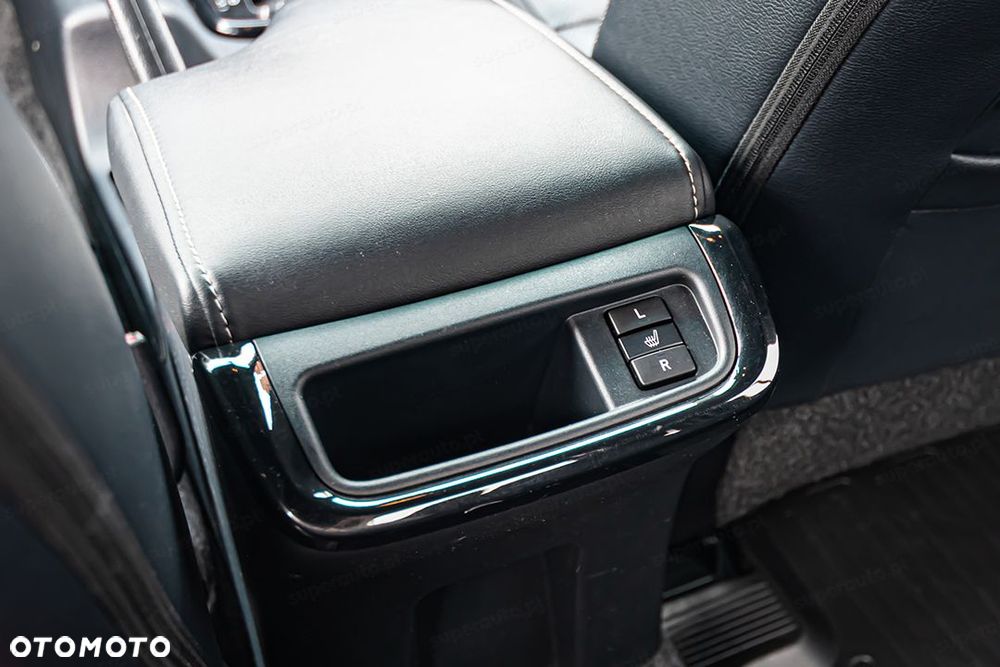 Toyota Hilux 2.8 D-4D Double Cab Invincible 4x4 - 28