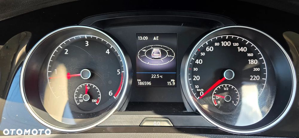 Volkswagen Golf - 11
