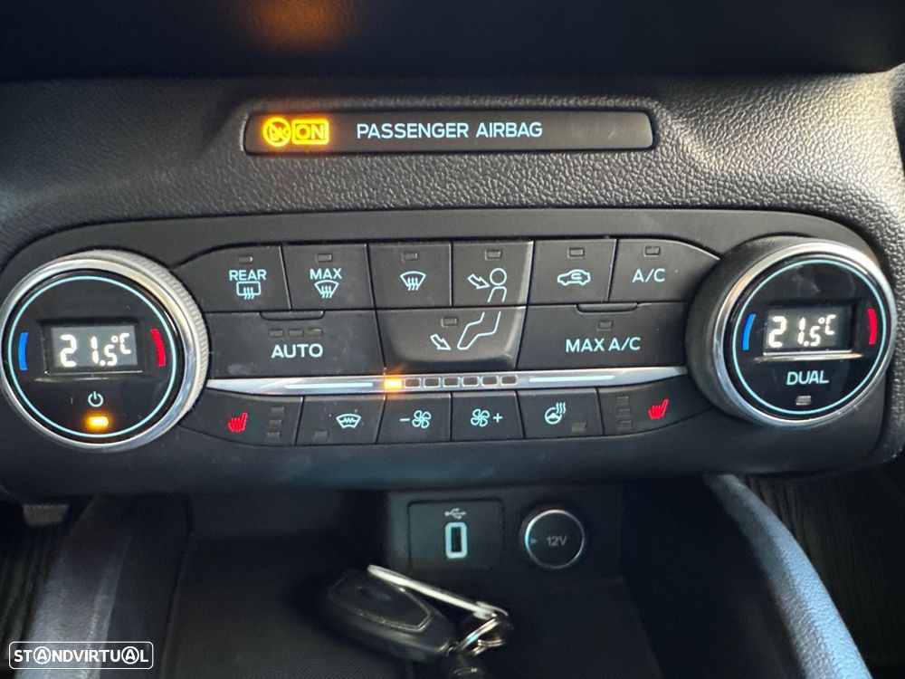 Ford Focus SW 1.0 EcoBoost Business - 34