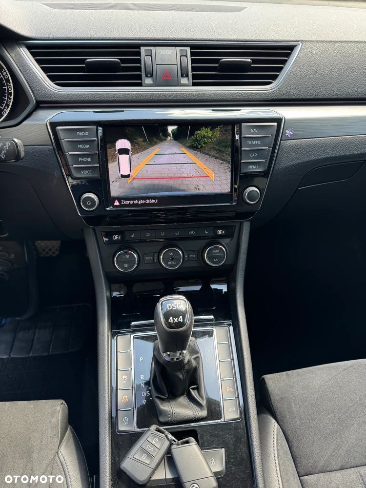 Skoda Superb 2.0 TDI 4x4 DSG Ambition - 16