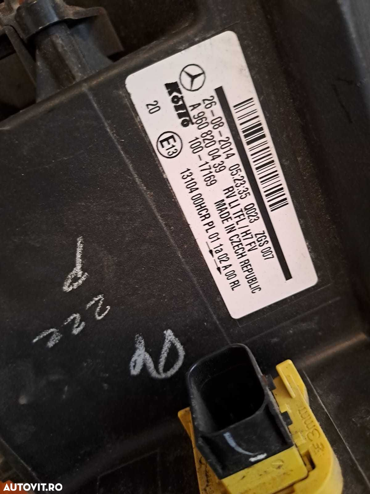 Far stanga original Mercedes Actros MP4 cod A9608200439 - 6